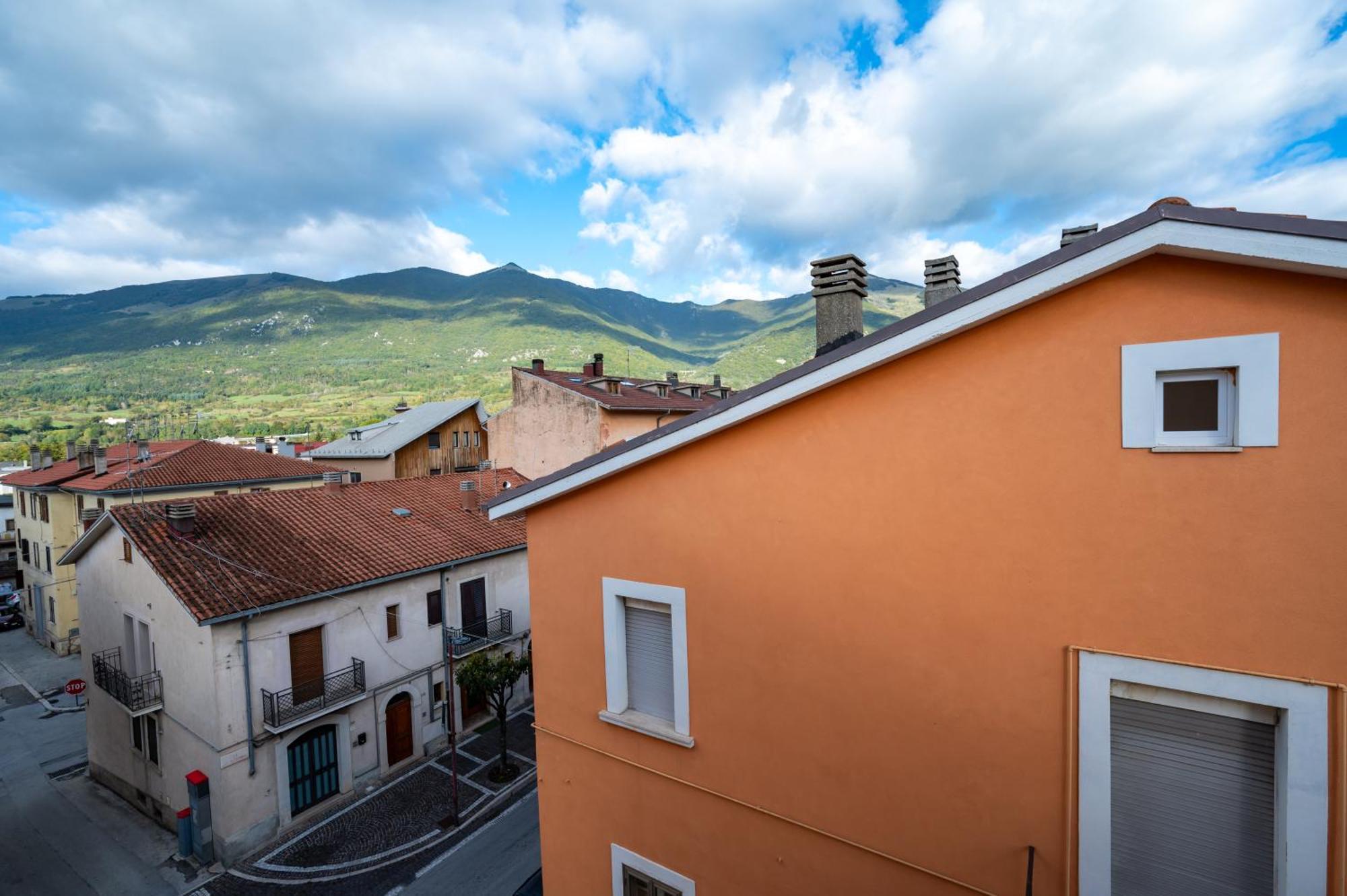 La Mansarda Castel Di Sangro Exterior foto